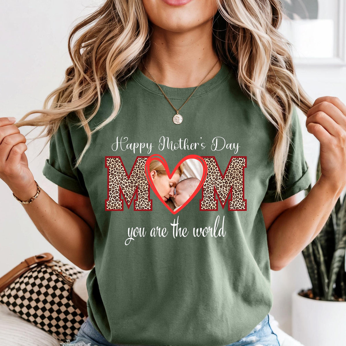 Custom Mom Photo Leopard Mama Comfort Colors® T-Shirt