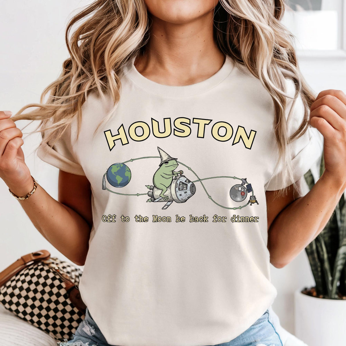 Funny Frog Off to the Moon Rocket Launch Space T-Shirt