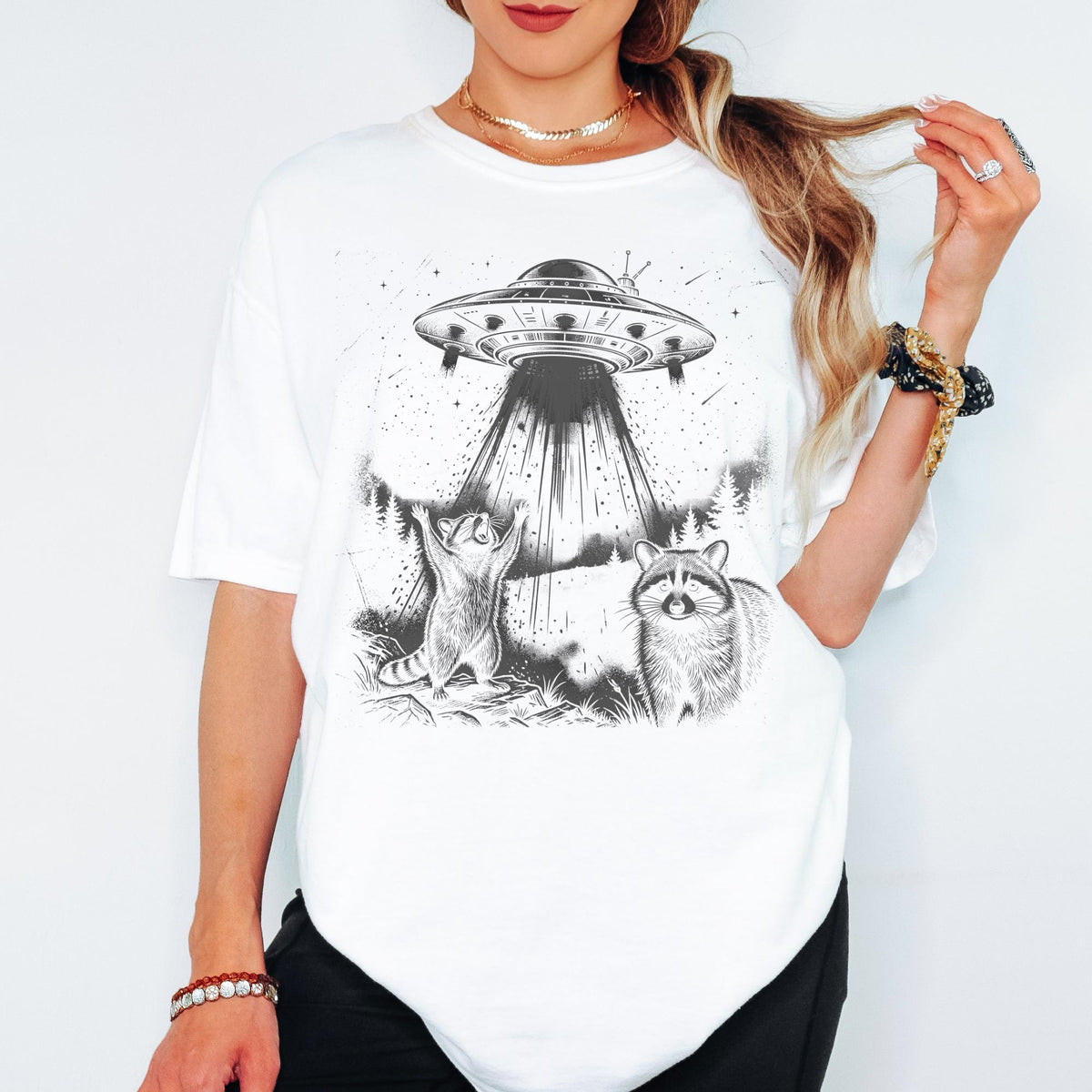 Vintage Raccoon UFO Tshirt, Comfort Colors Raccon Retro Shirt, Raccoon Oversized Shirt, Raccoon Lover UFO Meme Tee