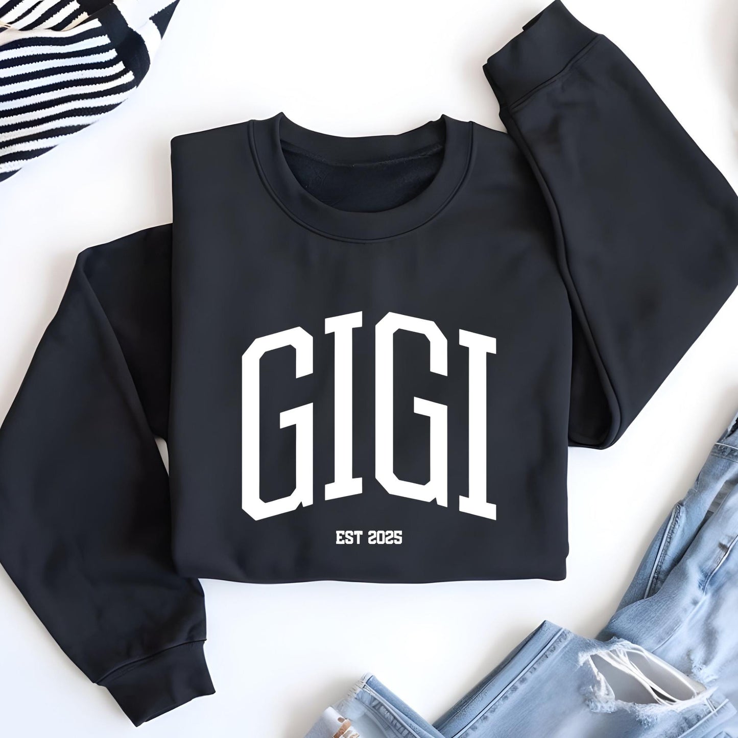 Custom Gigi Sweatshirt, Personalized EST Date Grandma Shirt, Pregnancy Reveal Outfit, New Grandma Crewneck, Mother's Day Gift