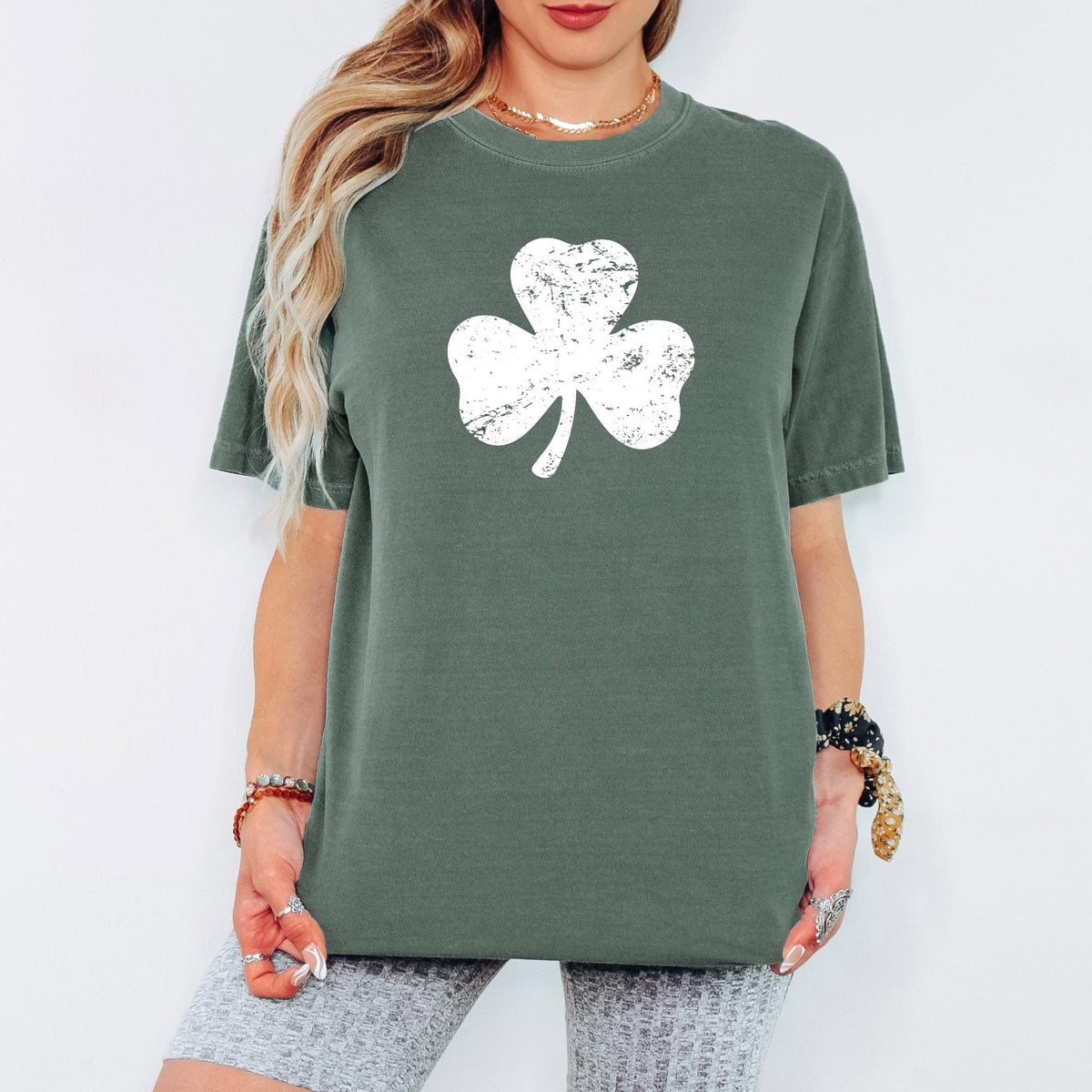 Comfort Colors® Lucky Shamrock Graphic Tee, Retro St Patrick’s Day Shirt for Women, Funny Irish Vibes Top, Clover Festival Outfit