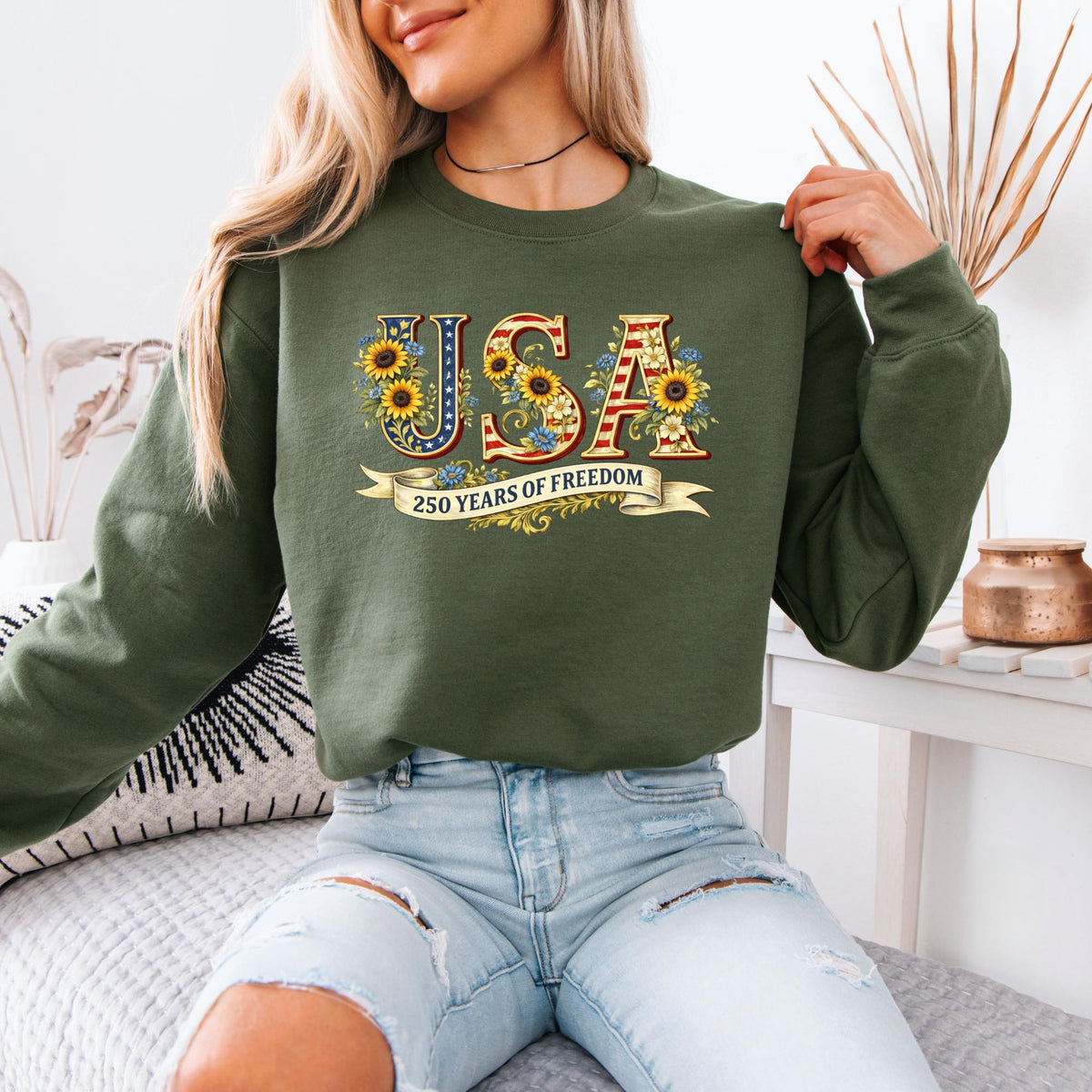USA 250 Retro Sweatshirt, Patriotic Independence Day Outfit, 4th of July American Flag Hoodie