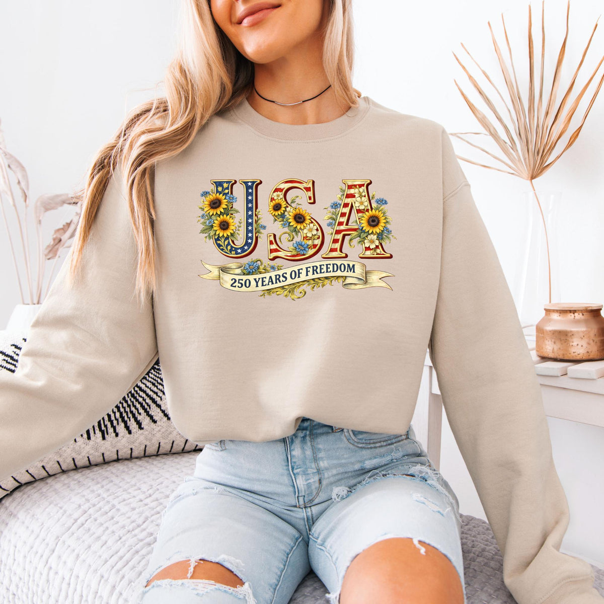 USA 250 Retro Sweatshirt, Patriotic Independence Day Outfit, 4th of July American Flag Hoodie
