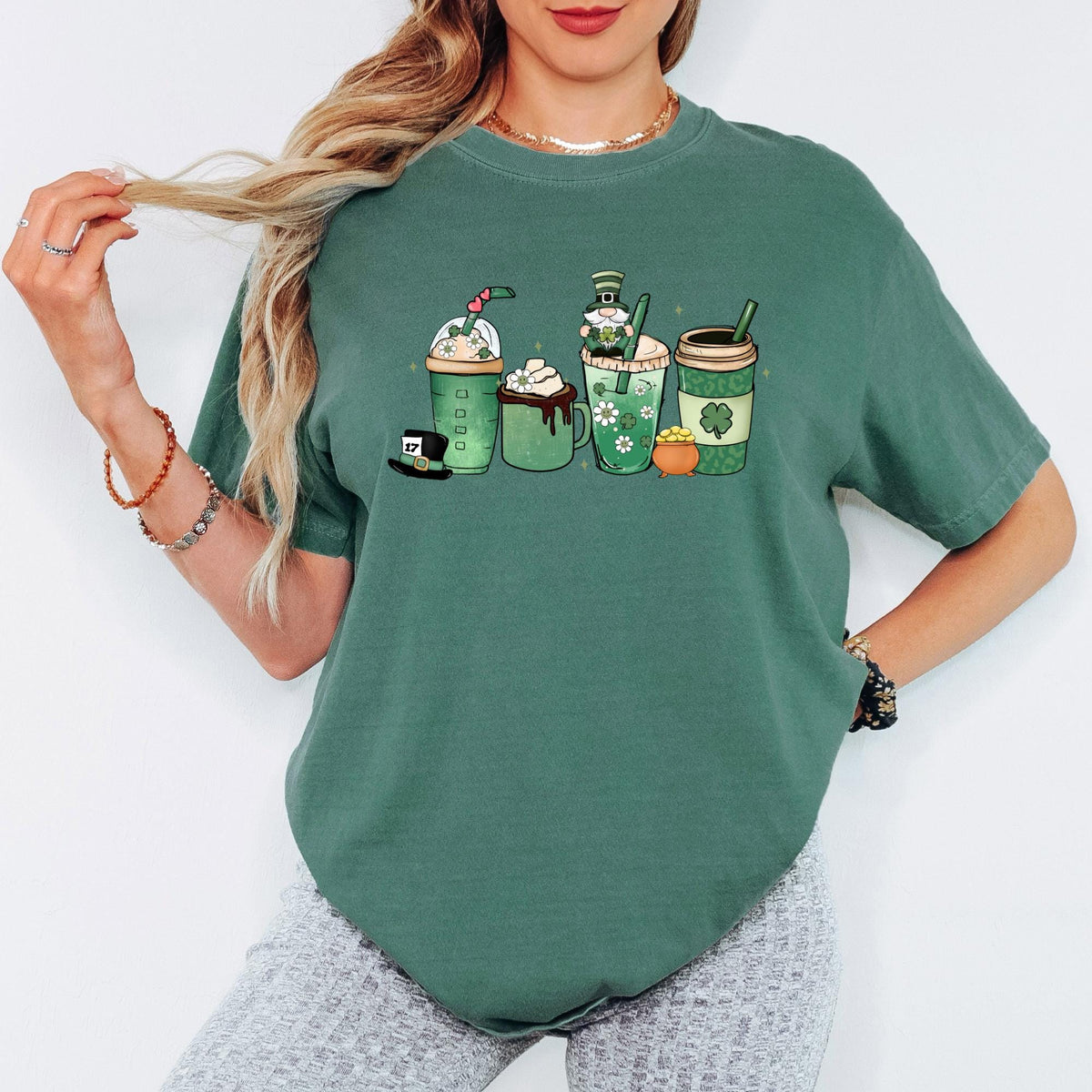 Comfort Colors® Women’s St. Patrick’s Day Coffee Shirt, Lucky A Latte Retro Shamrock Graphic Tee, Cute Irish Coffee Lover Gift