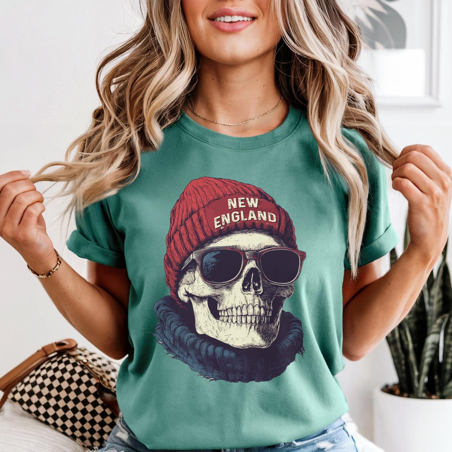 New England Football Mascot Shirt, Comfort Colors Vintage New England Fan Gift Crewneck Tee, Patriot Skull Tshirt