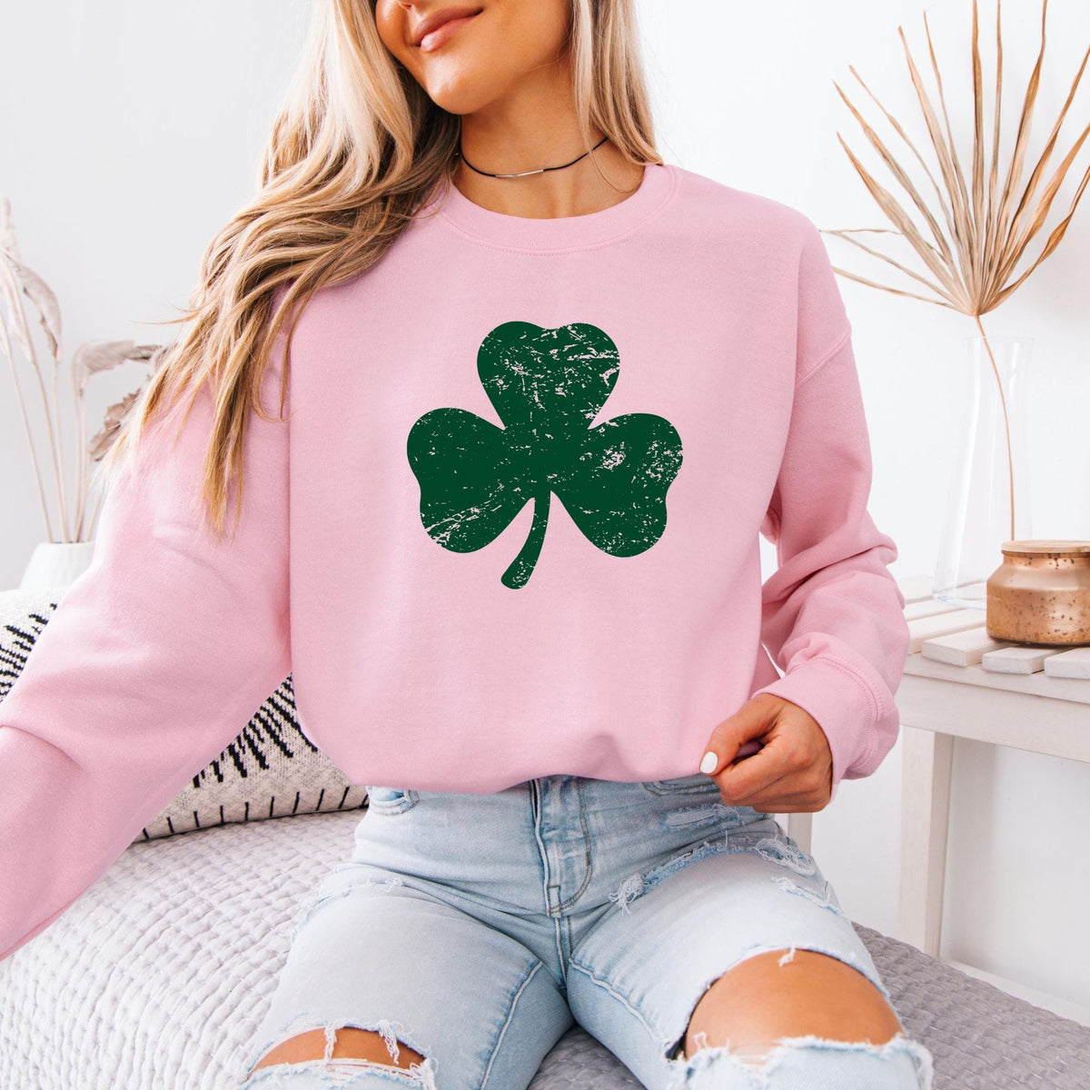 St Patrick’s Day Vintage Shamrock Sweatshirt, Retro Clover Irish Women’s Top, Cute Paddy’s Day Hoodie