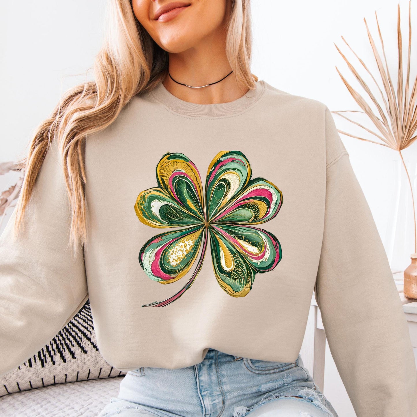 St Patricks Day Sweatshirt Lucky Shamrock Sweat Cute Saint Patrick's Party Tee Watercolor Four Leaf Clover Hoodie Irish Retro Shenanigans