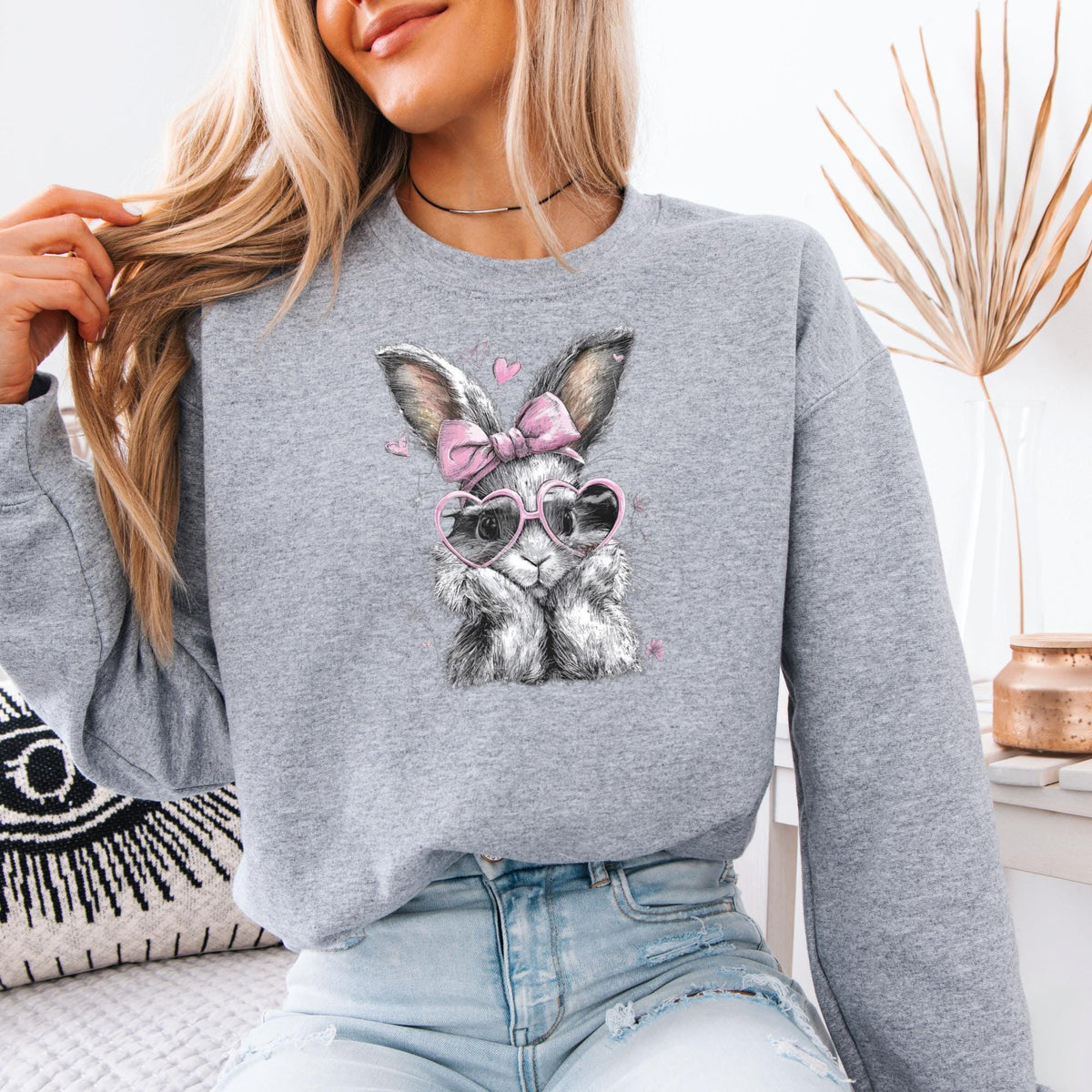 Retro Easter Bunny Sweatshirt, Cute Rabbit Graphic Sweater, Trendy Spring Holiday Pullover, Cozy Easter Day Gift for Women