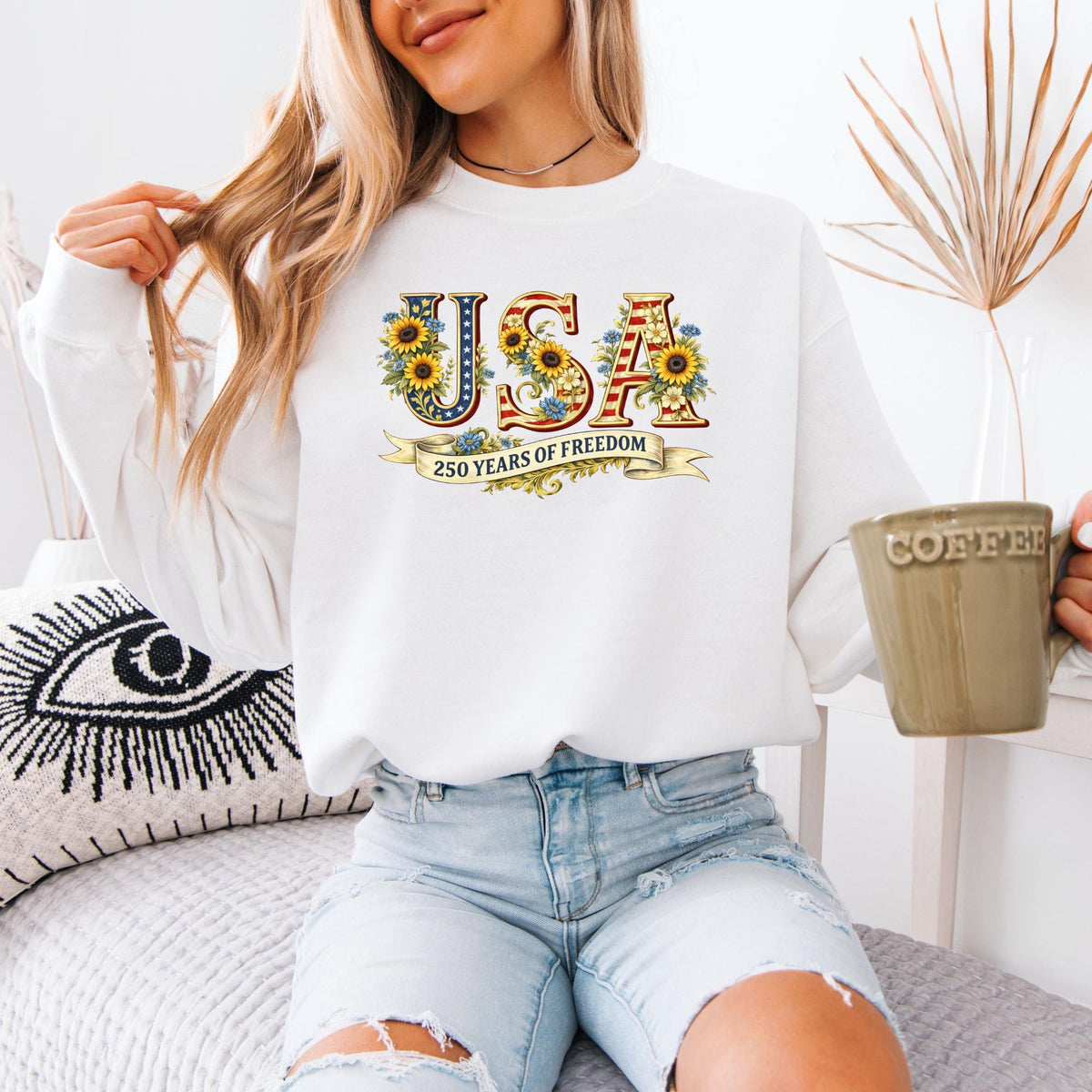 USA 250 Retro Sweatshirt, Patriotic Independence Day Outfit, 4th of July American Flag Hoodie