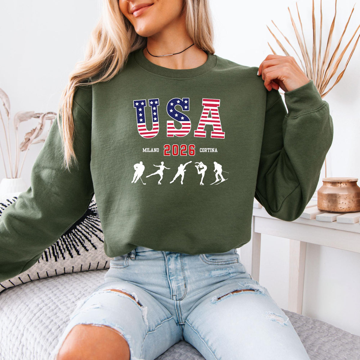 USA Winter Sports 2026 Sweatshirt, Red White Blue Snowflake Crewneck, Distressed Unisex Winter  Hoodie