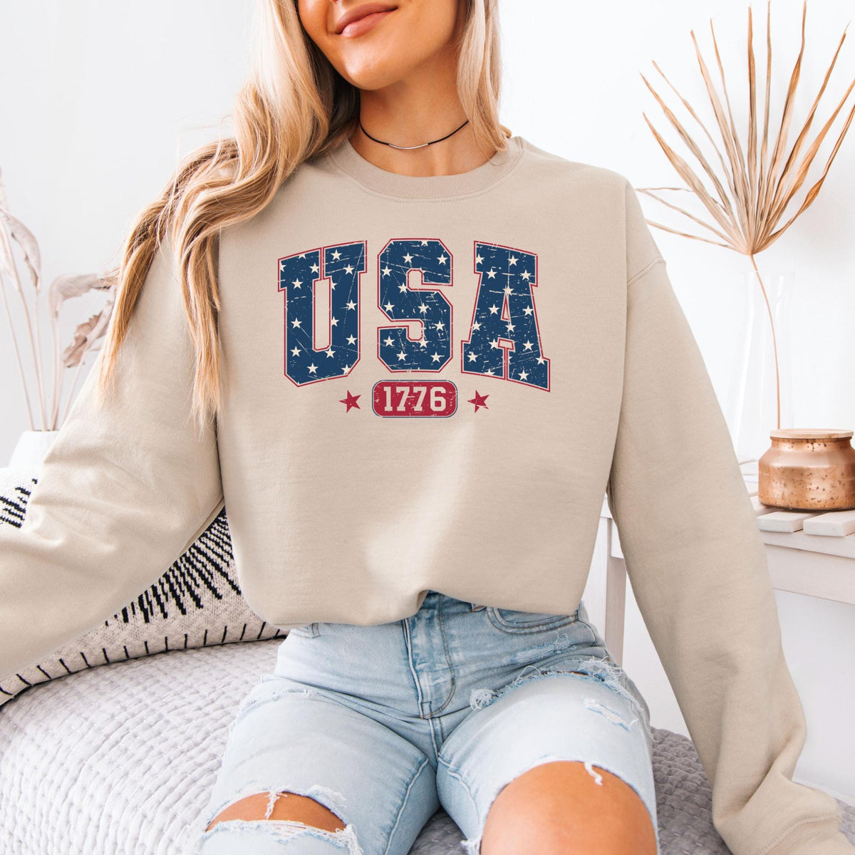 Comfort Colors® USA 1776 Sweatshirt, Vintage Patriotic Graphic Pullover, Red White Blue Americana Crewneck