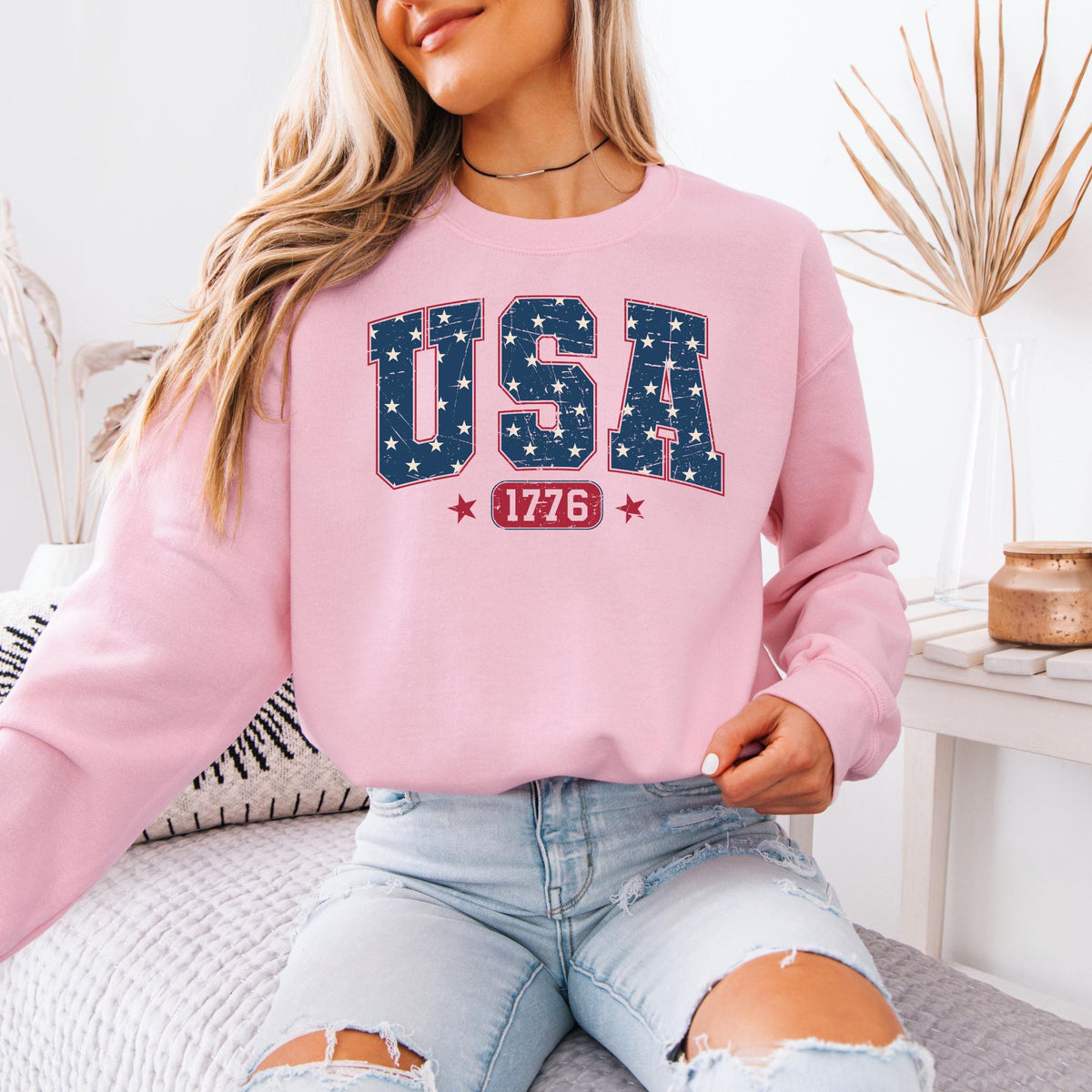 Comfort Colors® USA 1776 Sweatshirt, Vintage Patriotic Graphic Pullover, Red White Blue Americana Crewneck