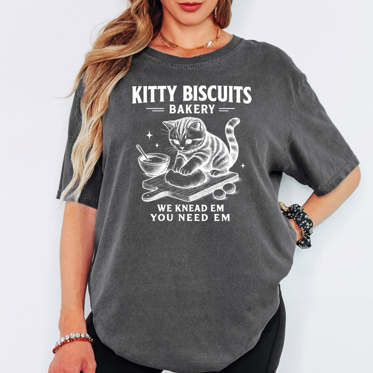 Comfort Colors® Kitty Biscuits Bakery Shirt, Vintage Cat Kneading Dough Tee, Funny Baking Lover Gift, Cute Cat Mom Top