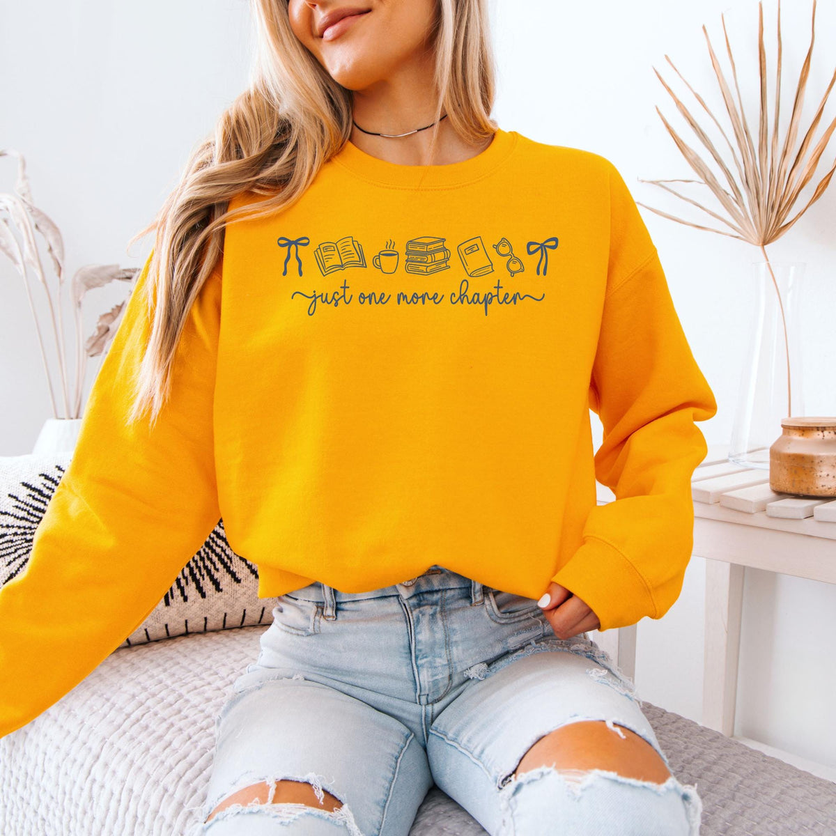 Just One More Chapter Sweatshirt & Hoodie, Book Lover Gift, Reading Sweatshirt, Bookish Hoodie, Librarian Shirt, Reader Gift