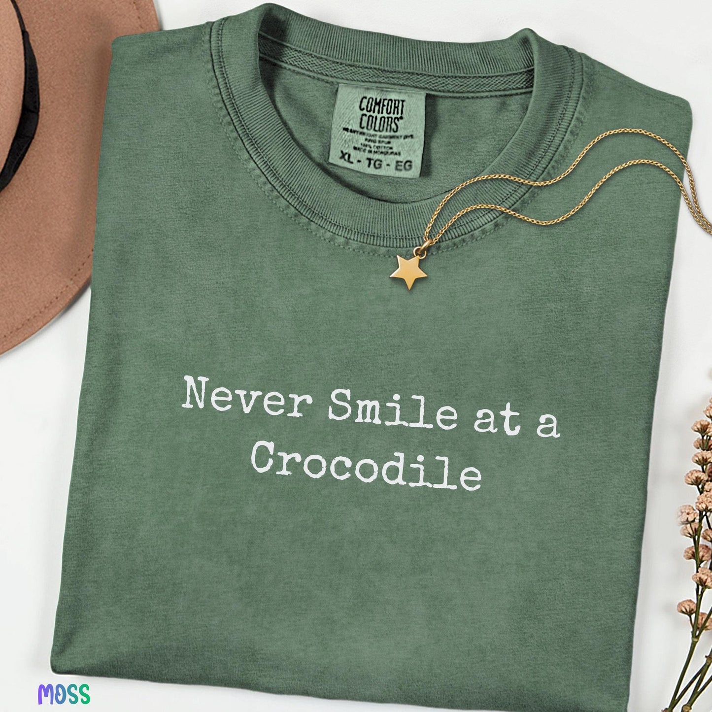 Never Smile at a Crocodile Shirt, Cute Quote Summer Beach Tee, Comfort Colors Vacation Shirt, Funny Gator Sayings Casual Unisex T-Shirt