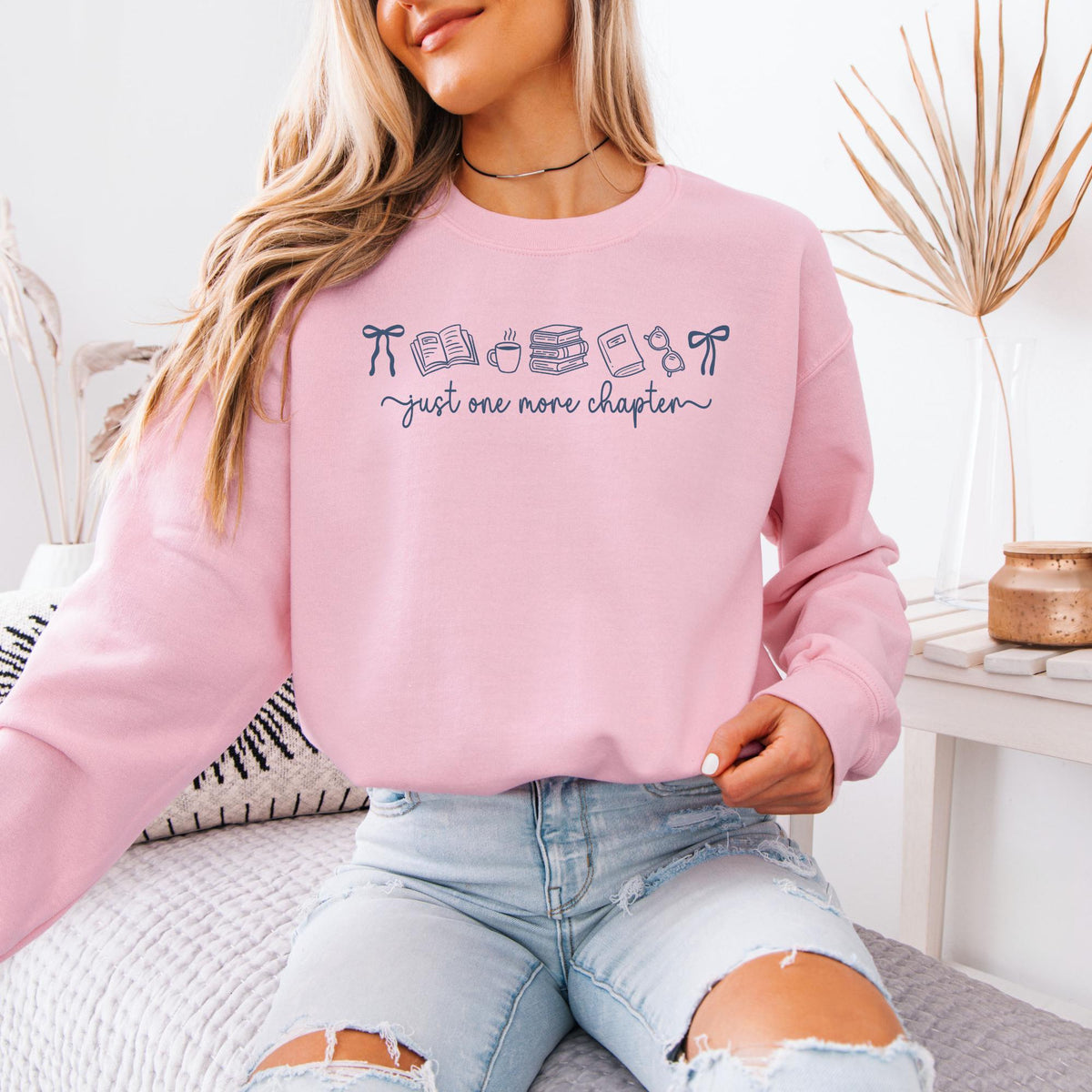 Just One More Chapter Sweatshirt & Hoodie, Book Lover Gift, Reading Sweatshirt, Bookish Hoodie, Librarian Shirt, Reader Gift