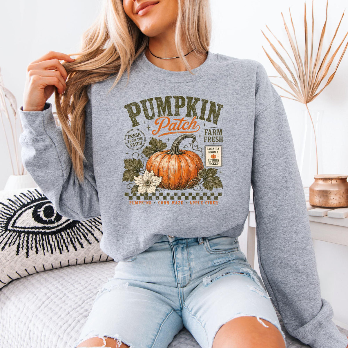 Retro Pumpkin Patch Comfort Colors® Sweatshirt, Vintage Autumn Harvest Crewneck, Cozy Fall Festival Pullover, Thanksgiving Sweatshirt